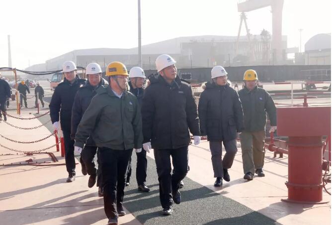 孙伟到中国船舶新港船舶调研指导工作